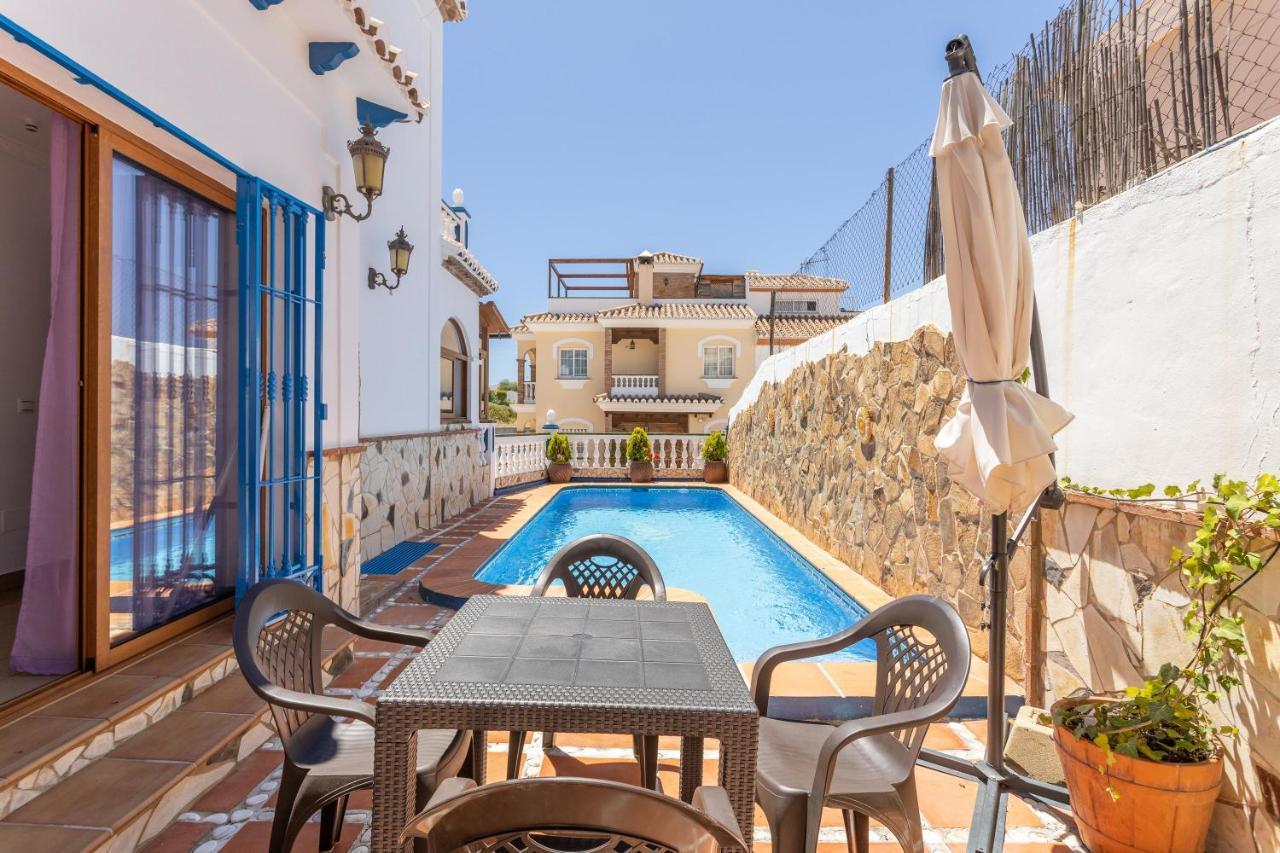 Apartamento Con Piscina Privada เนร์คา ภายนอก รูปภาพ
