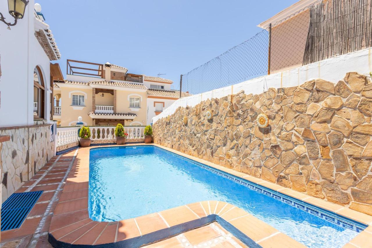 Apartamento Con Piscina Privada เนร์คา ภายนอก รูปภาพ